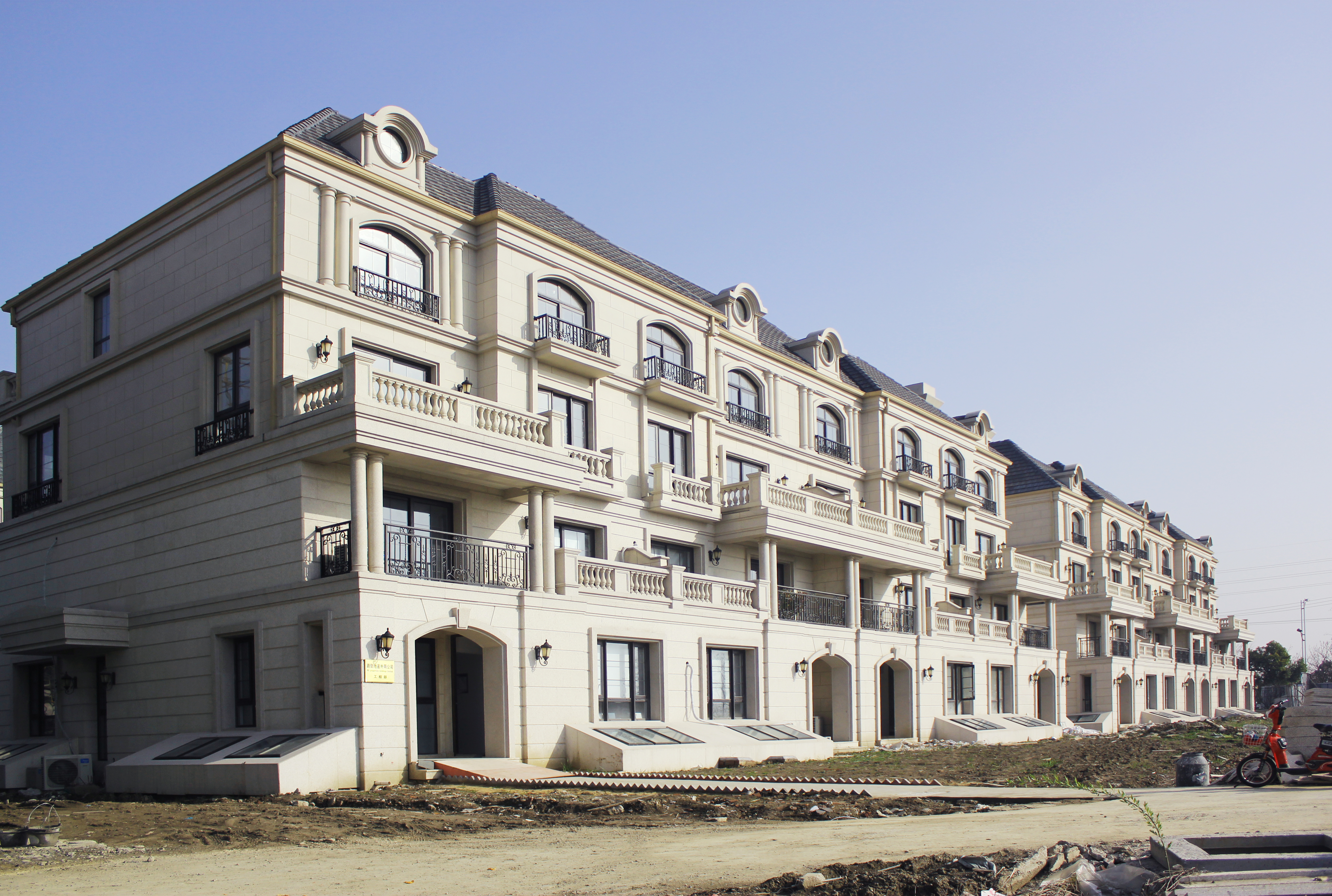 GRC構(gòu)件外墻掛板如何噴漆？