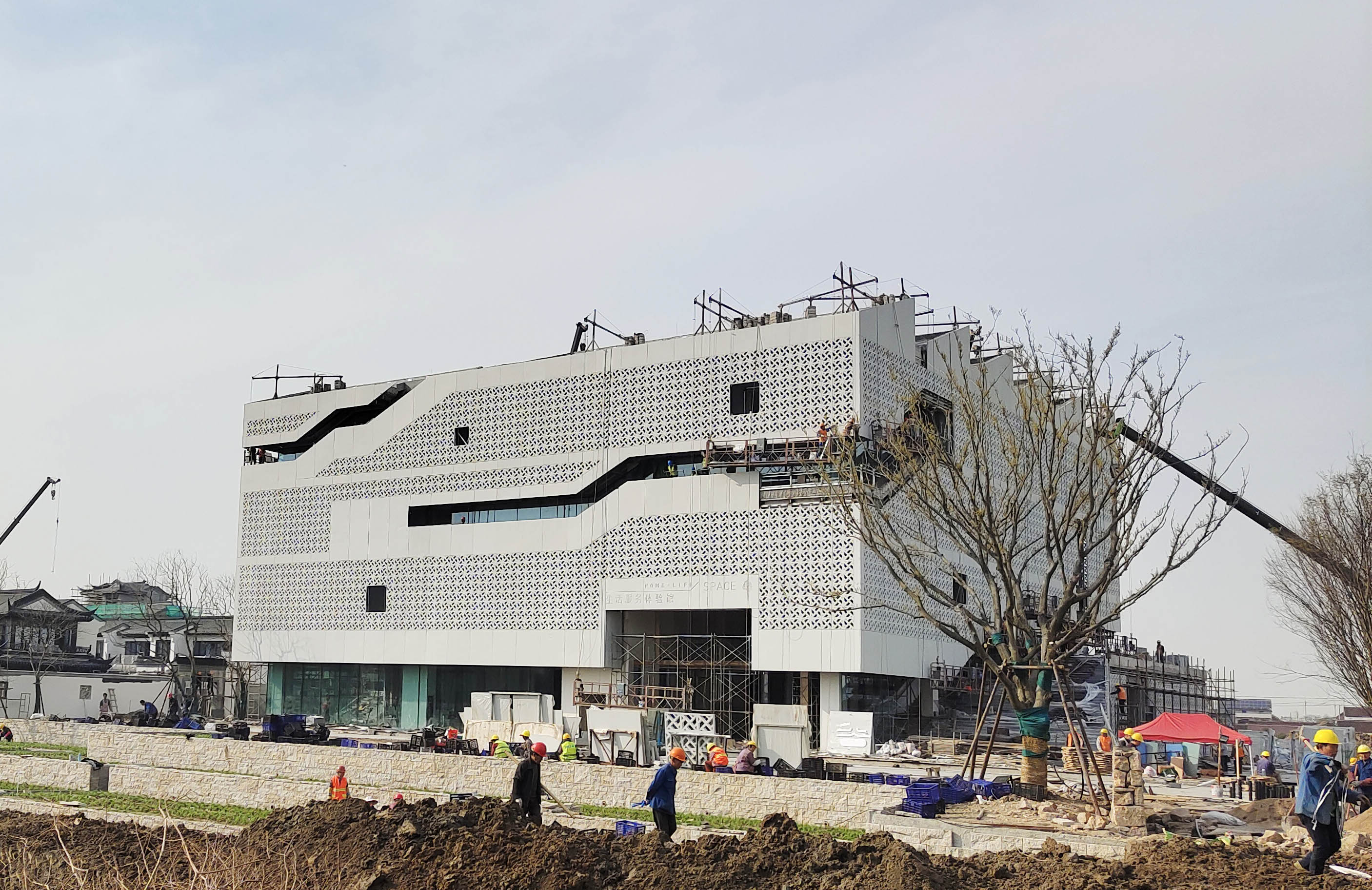 海門(mén)市民農(nóng)莊緊鑼密鼓施工中